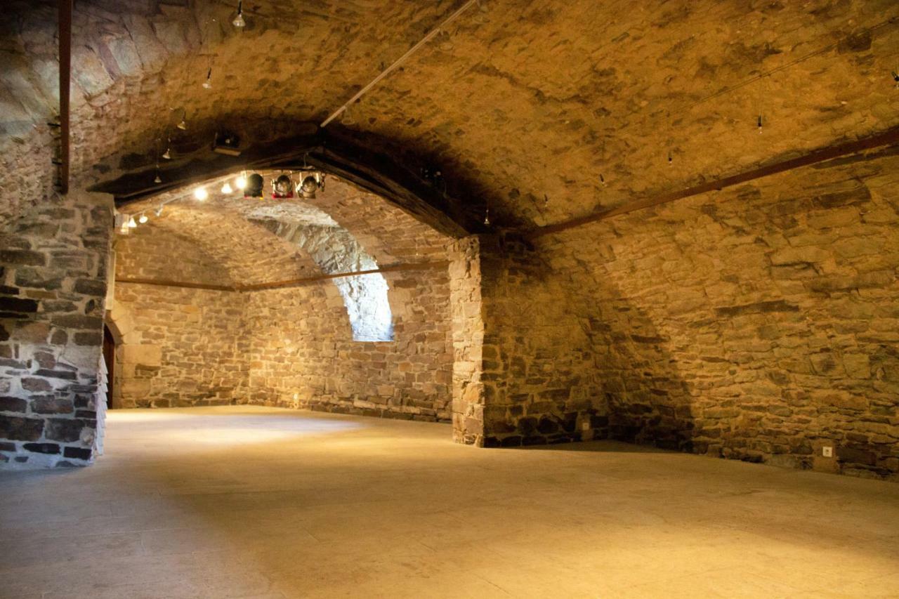 Chateau De Latour Sur Sorgue Marnhagues-et-Latour Ngoại thất bức ảnh